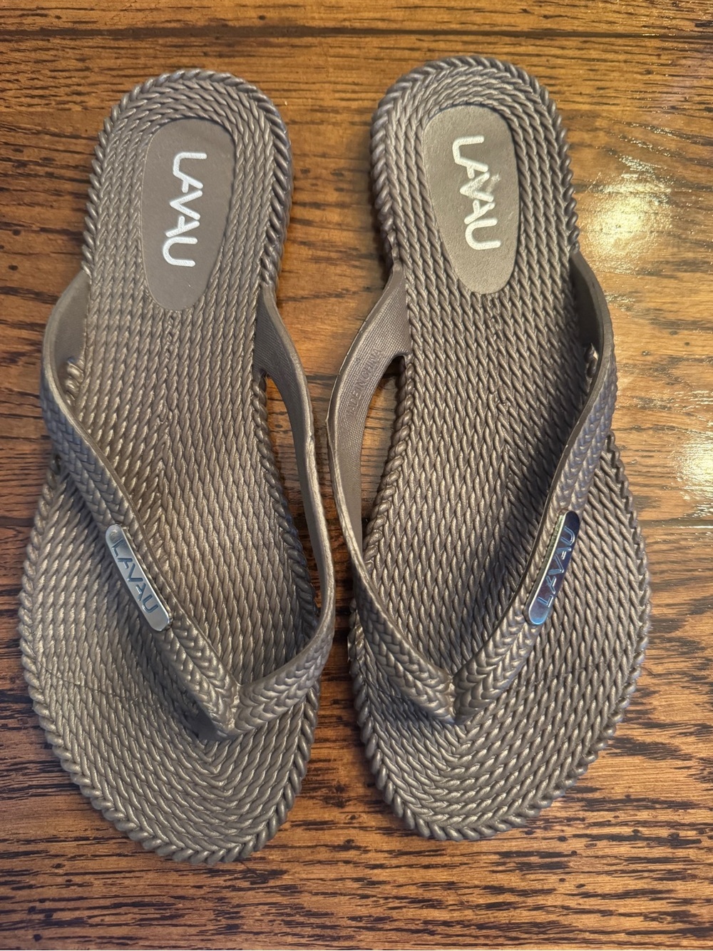 Lavau Taupe Rubber Braided-Texture Flip Flop Sandals Size 9 beach pool summer